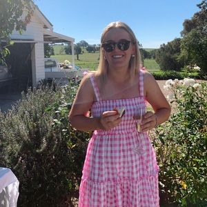 Meet your Posher, Georgina